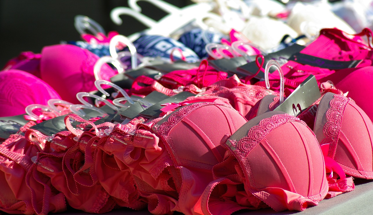 set of bras